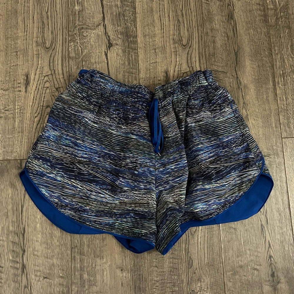 Lululemon size 12 shorts